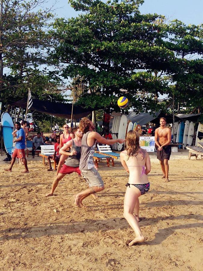 Beach Break Surf Hostel Weligama Eksteriør billede